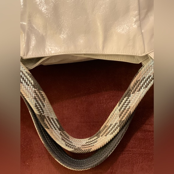 SONDRA ROBERTS - Picture 3 of 11